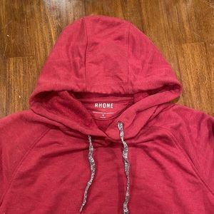 Rhone pullover hoodie in red